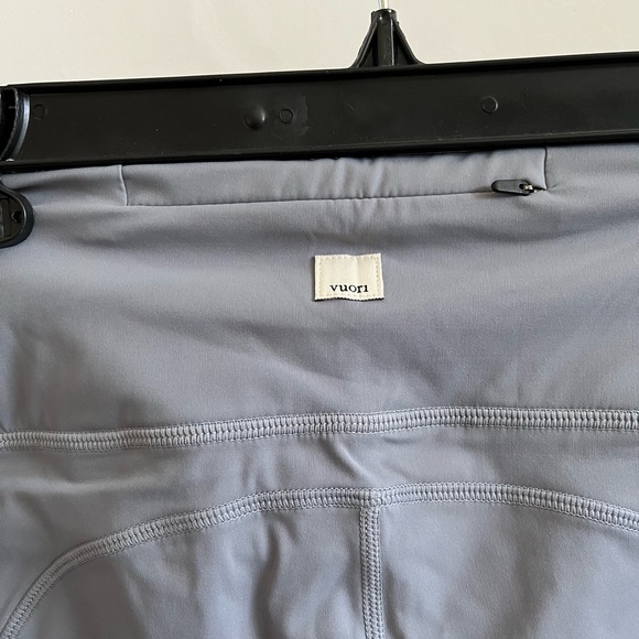 Vuori Stride Legging - size L - Picture 11 of 14